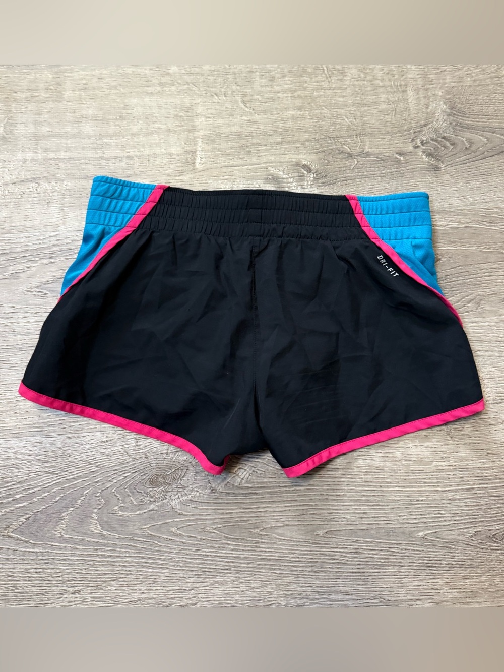 •NIKE• RUNNING SHORTS - Picture 7 of 7